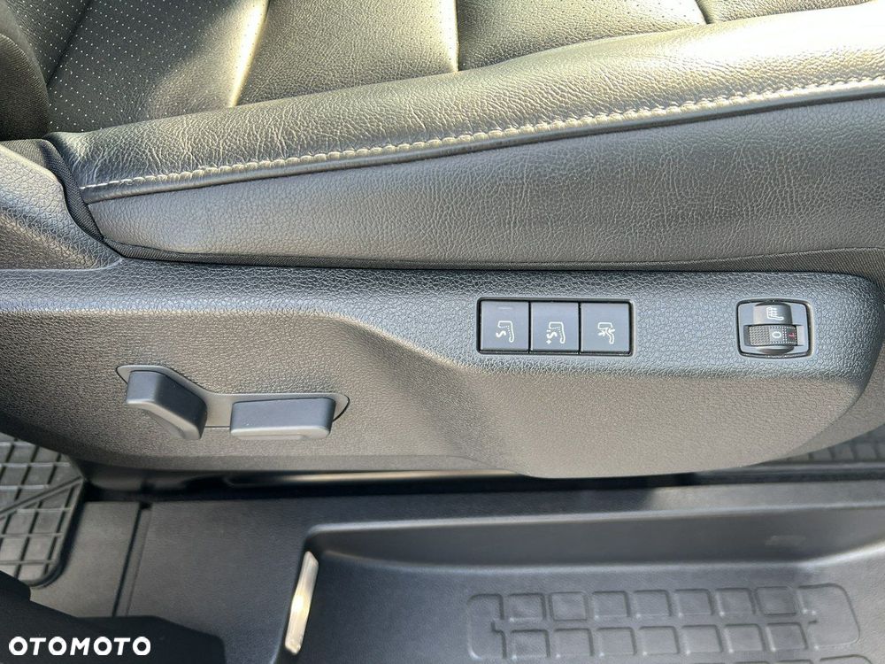 Peugeot Traveller 2.0 BlueHDi Long Business Vip - 23