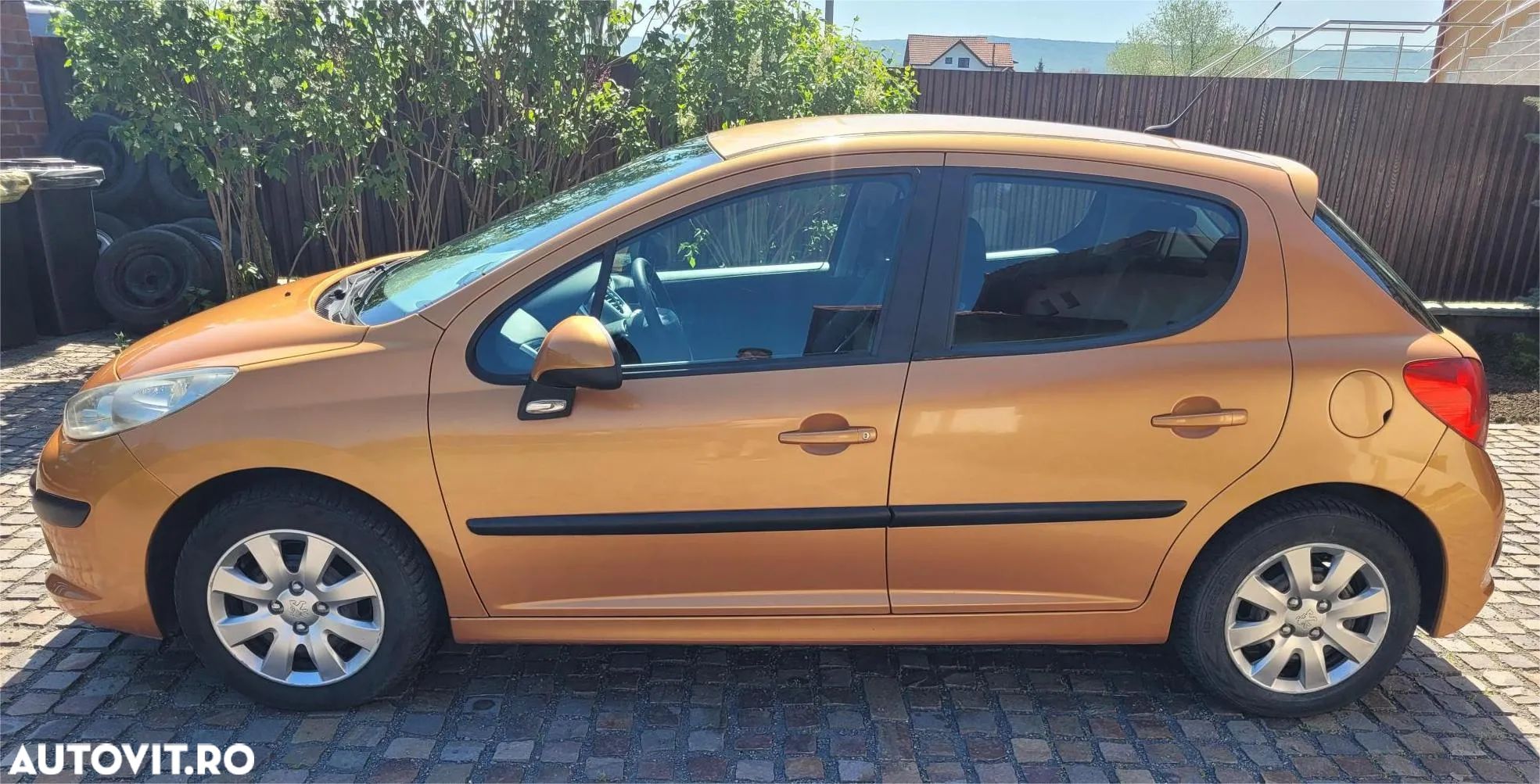 Peugeot 207 - 1
