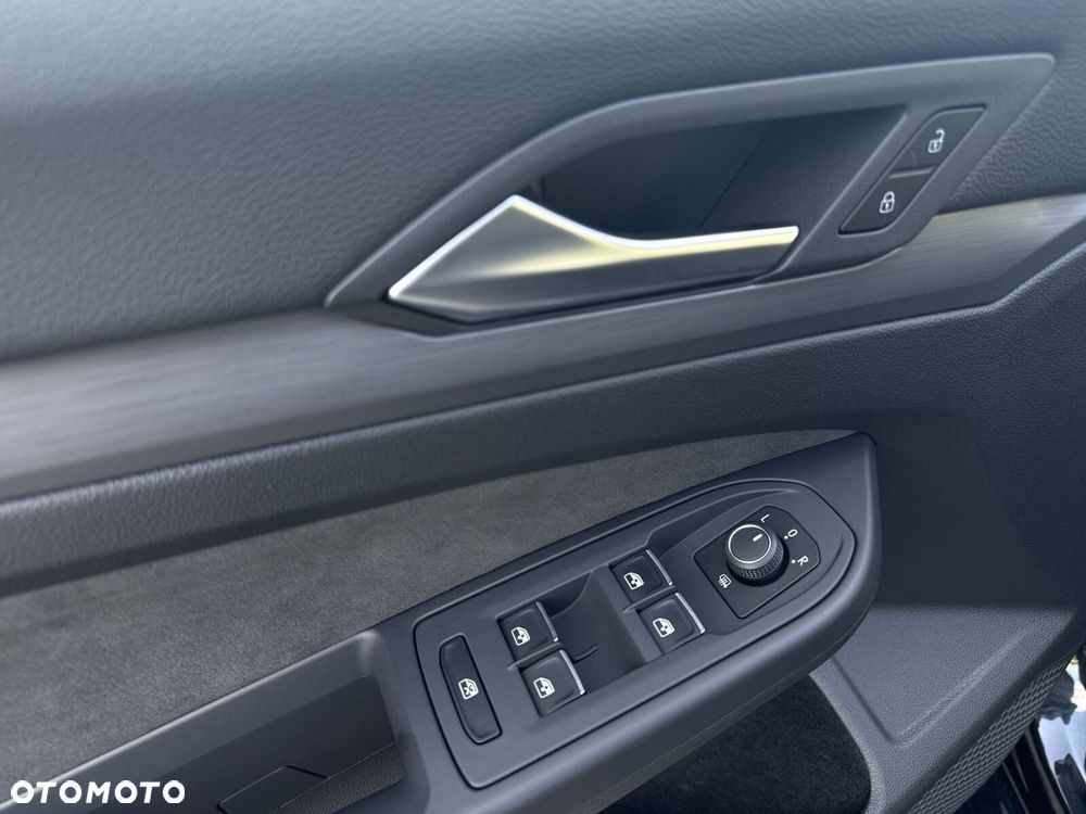 Volkswagen Golf - 10
