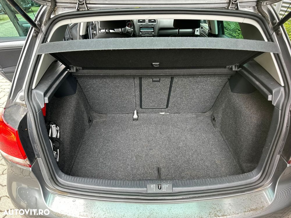 Volkswagen Golf - 19