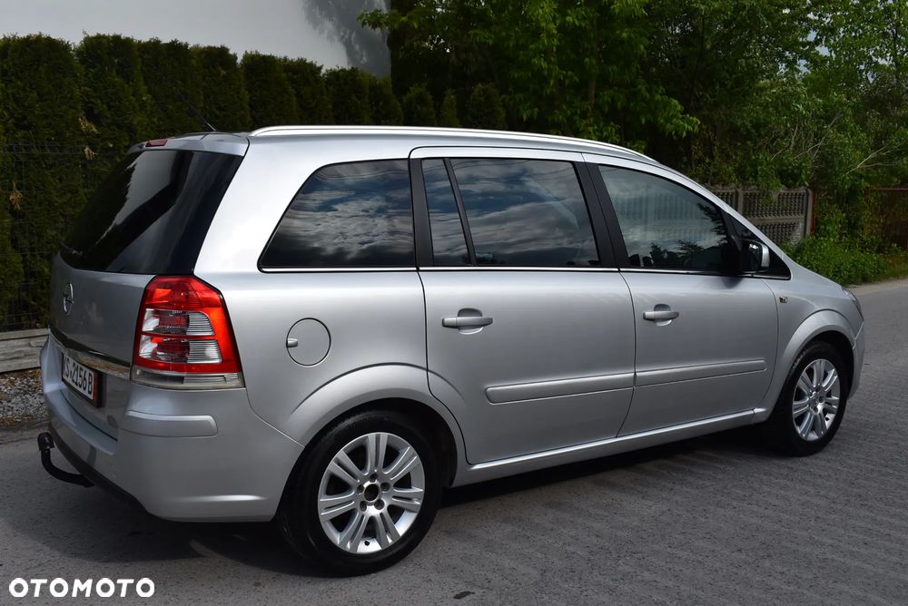 Opel Zafira 1.8 Cosmo - 12