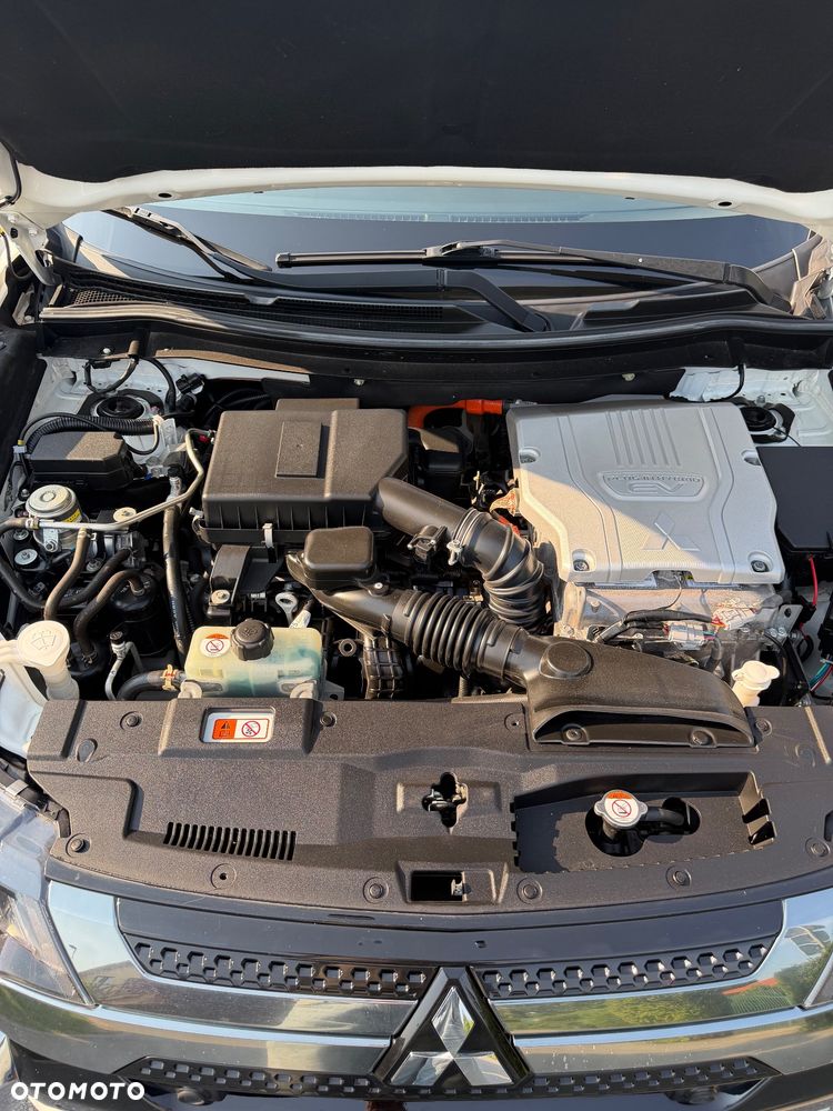 Mitsubishi Outlander - 23