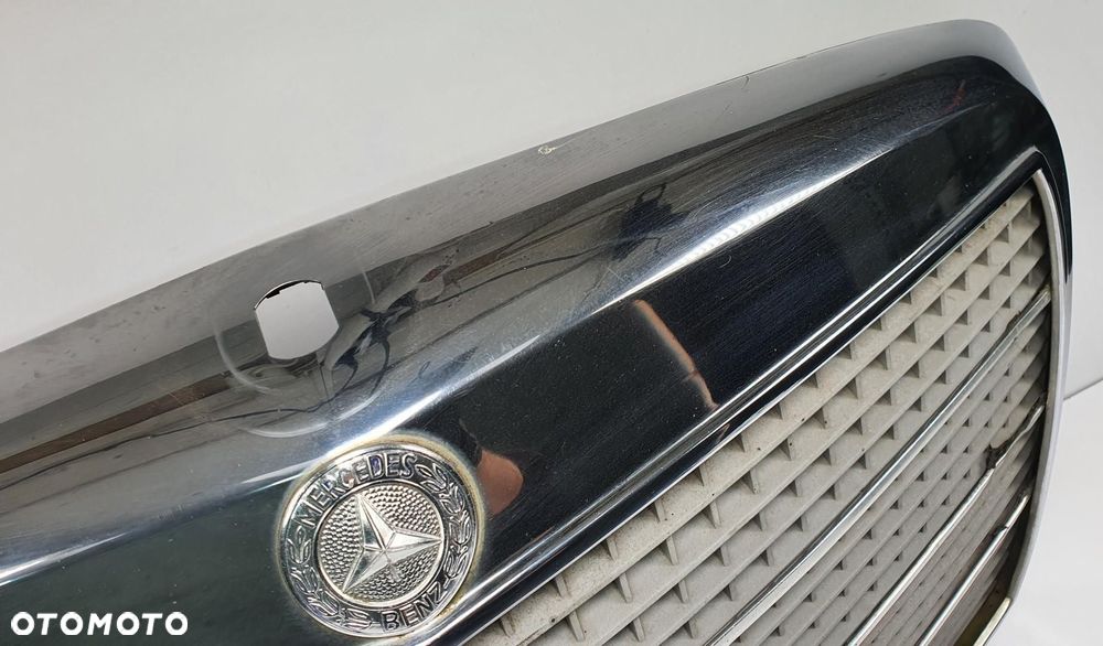 GRILL ATRAPA MERCEDES W115 W114 - 4