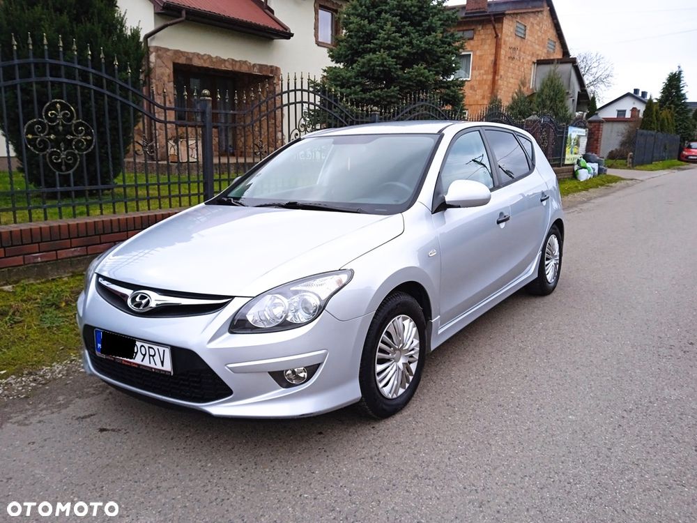 Hyundai i30 1.4 Classic + - 17