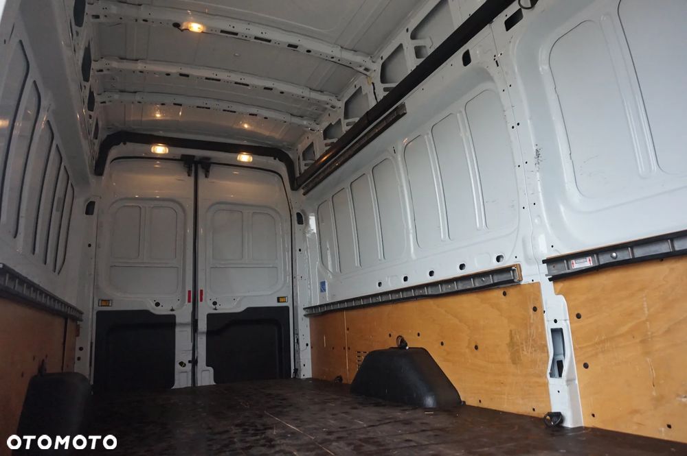 Ford Tranzit - 11