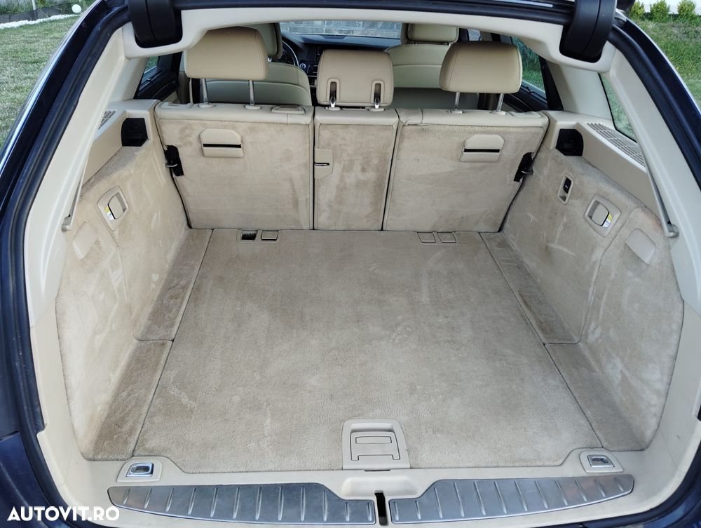 BMW Seria 5 525d - 12