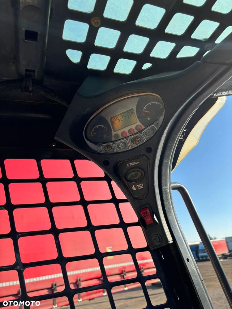 Bobcat T590 2014 ROK – MINIŁADOWARKA GĄSIENICOWA – HYDRAULIKA ZEWNĘTRZNA – ŁYŻKA - 12