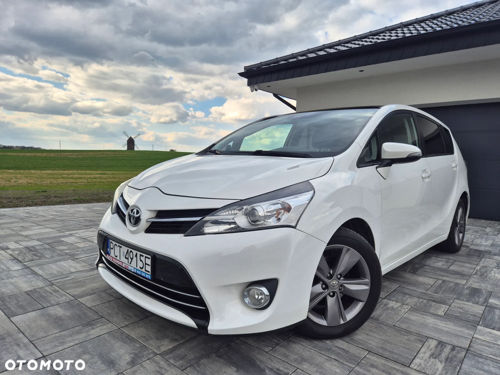Toyota Verso 1.6 D-4D Premium - 2