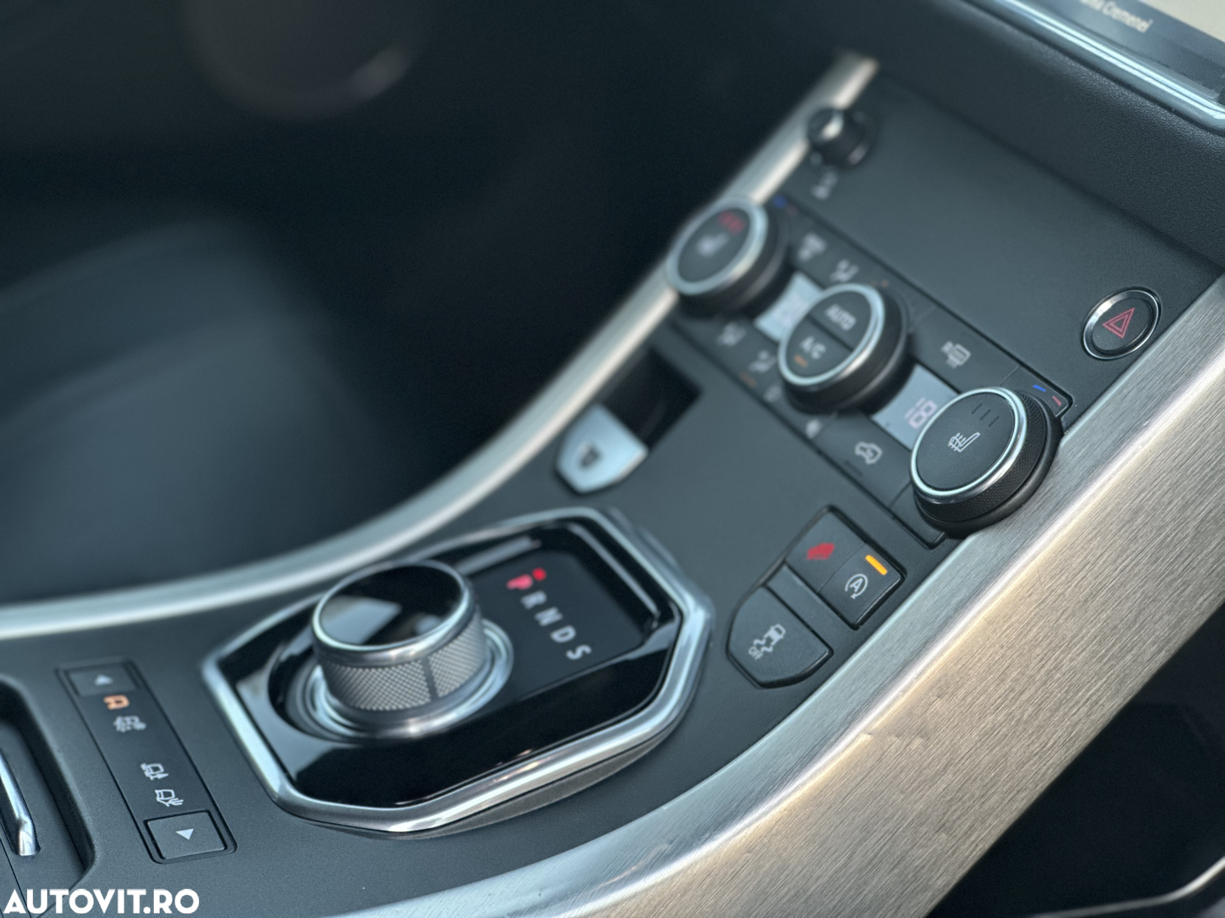 Land Rover Range Rover Evoque - 10