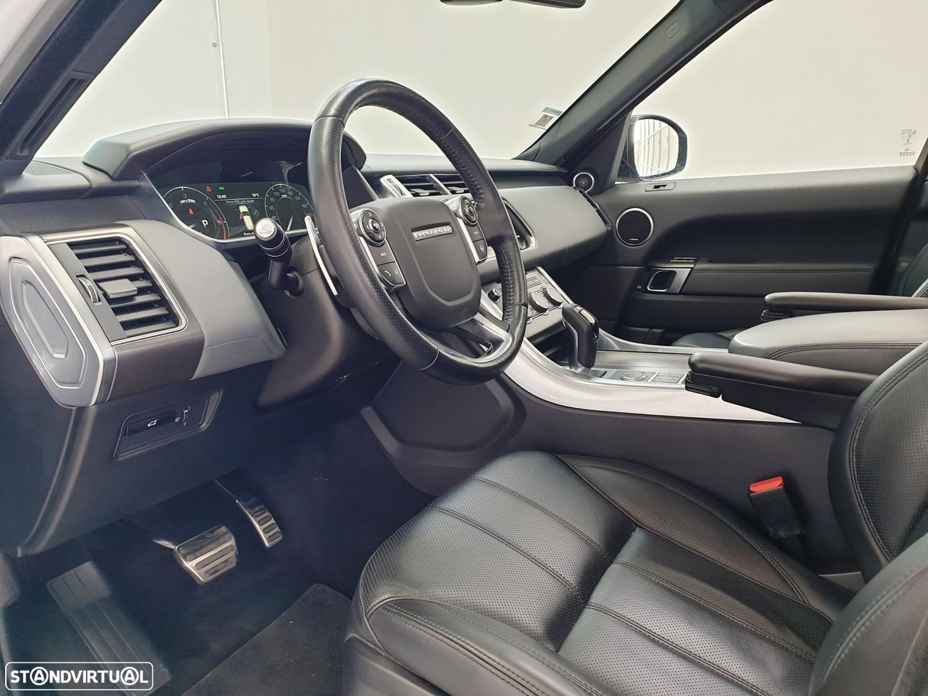 Land Rover Range Rover Sport 3.0 SDV6 HSE Dynamic - 27
