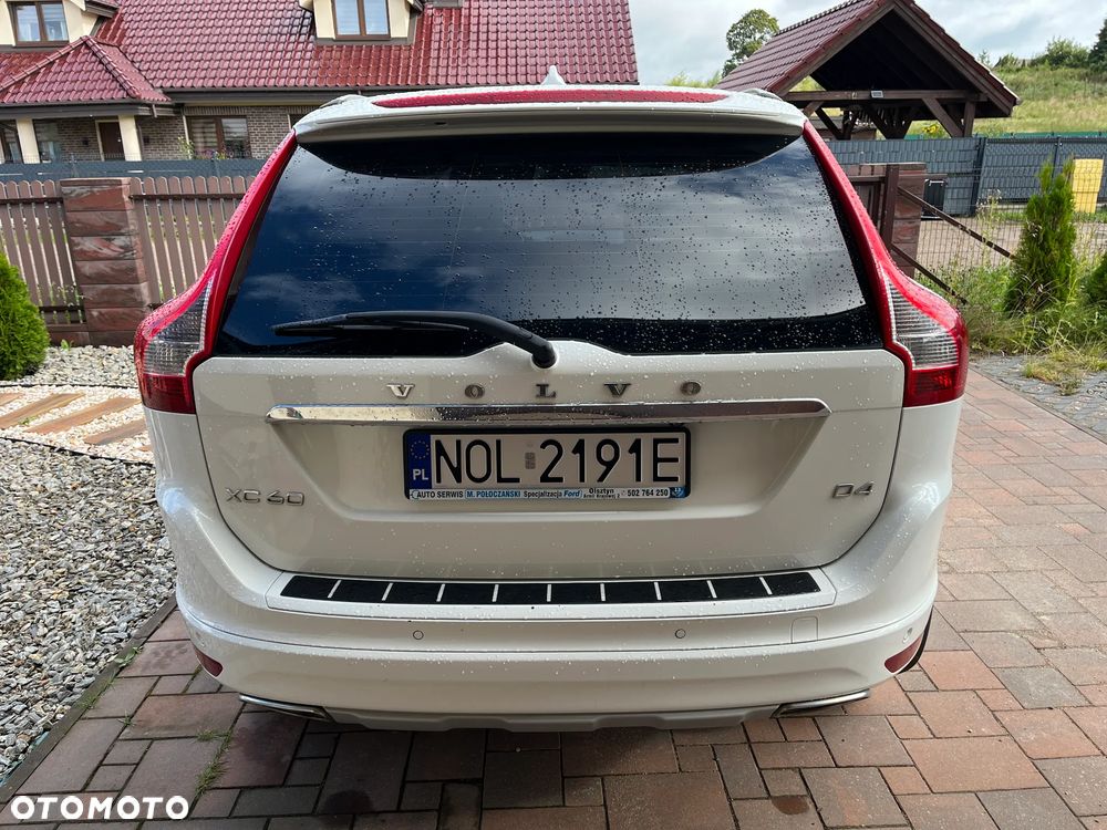 Volvo XC 60 D4 Momentum - 4
