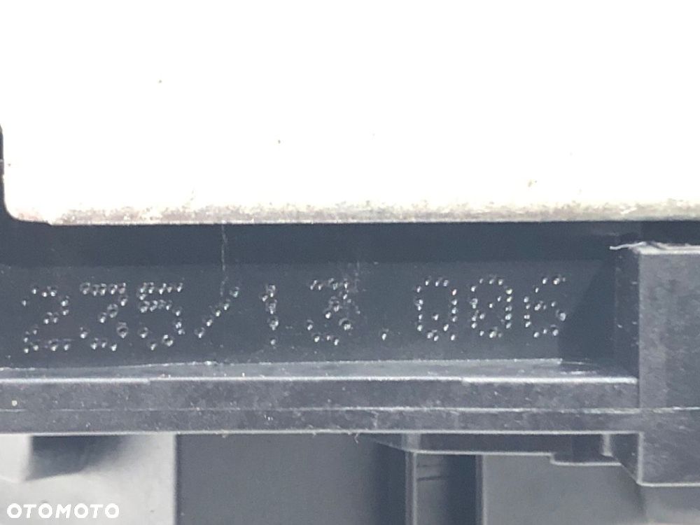 ZAMEK KLAPY TYŁ  MERCEDES-BENZ KLASA B Sports Tourer (W246, W242) 2011 - 2018 B 180 CDI (246.200) - 5