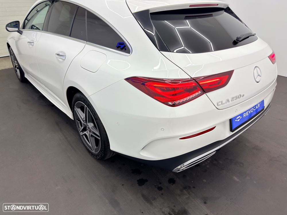 Mercedes-Benz CLA 250 e Shooting Brake AMG Line - 11
