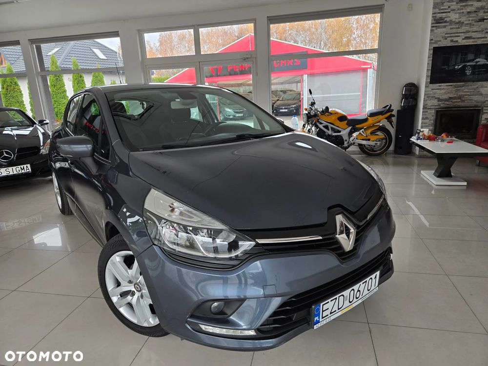 Renault Clio - 19