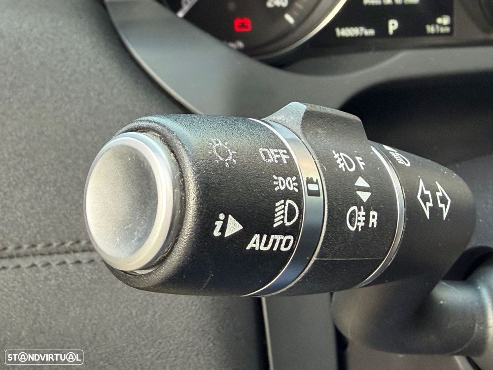 Land Rover Range Rover Evoque 2.0 D150 AWD R-Dynamic HSE Auto - 33