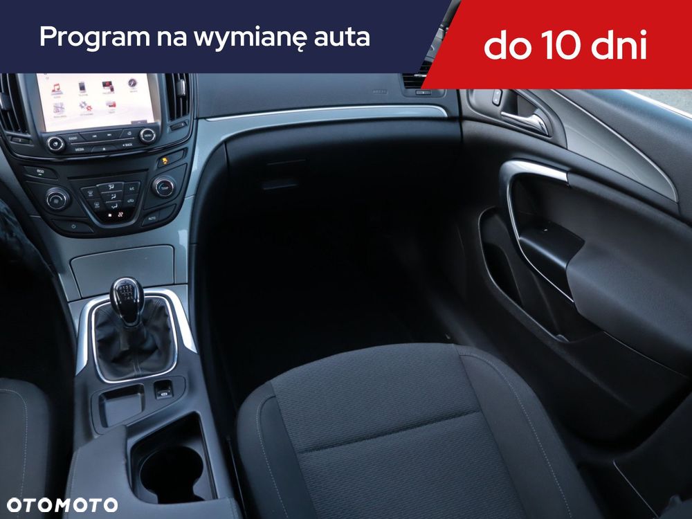 Opel Insignia - 10