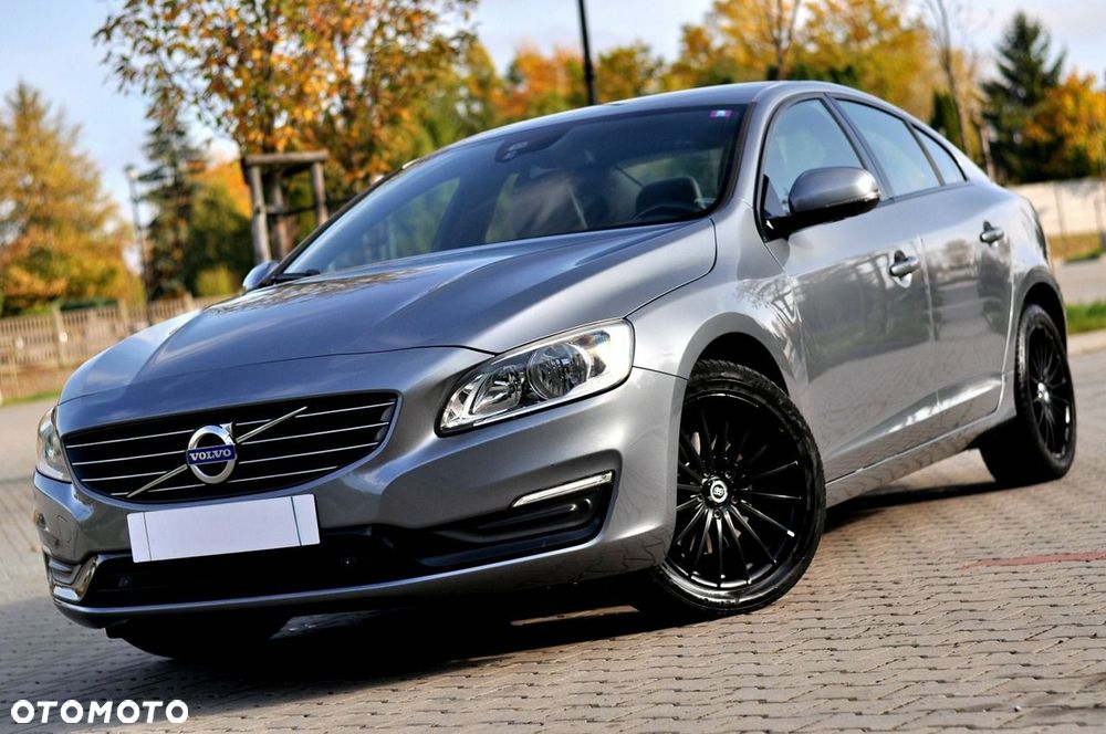 Volvo S60 D3 Drive-E Momentum - 30