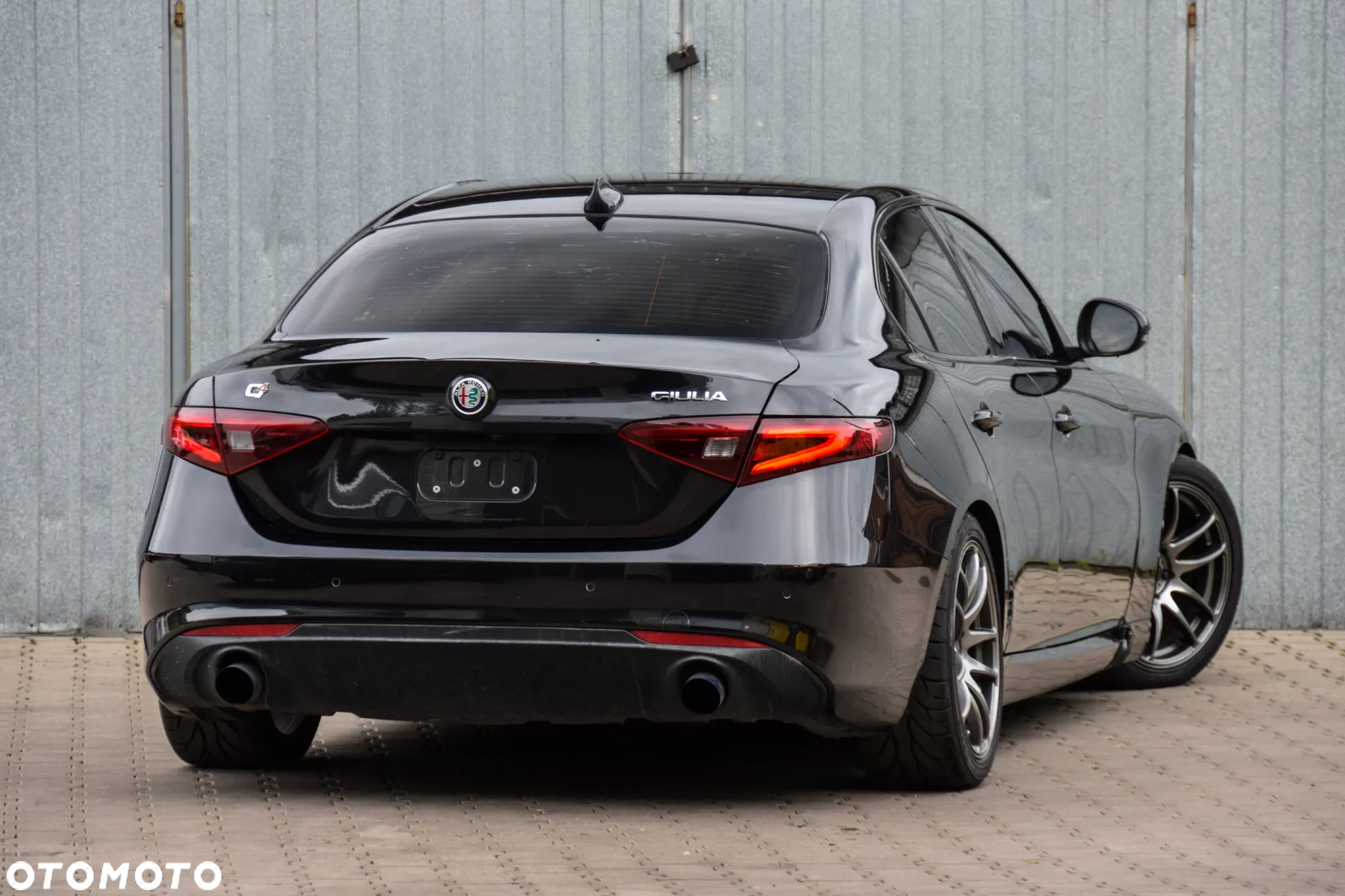 Alfa Romeo Giulia 2.0 Turbo 16V AT8-Q4 Estrema - 5
