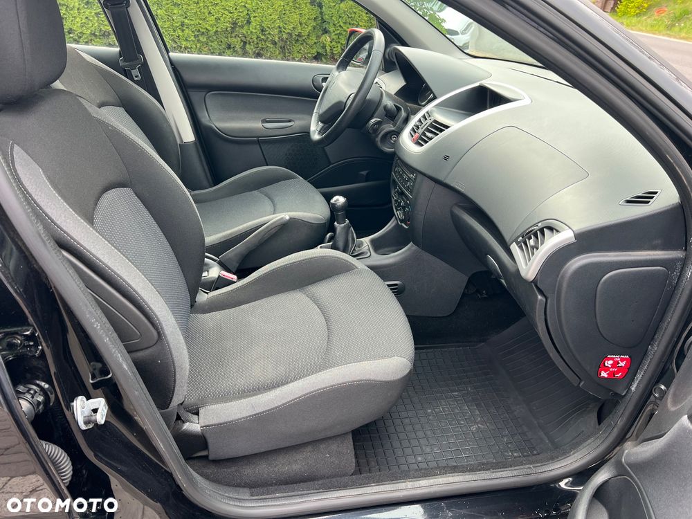 Peugeot 206 - 14