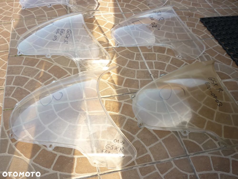 Szyba Suzuki GSX R 600-1000  K1-K3 - 8