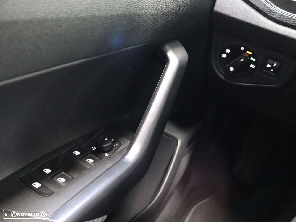 VW Polo 1.0 TSI Urban DSG - 17