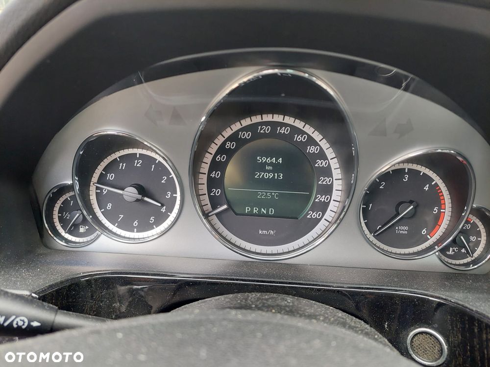Mercedes-Benz Klasa E 200 CDI DPF BlueEFFICIENCY 7G-TRONIC - 19