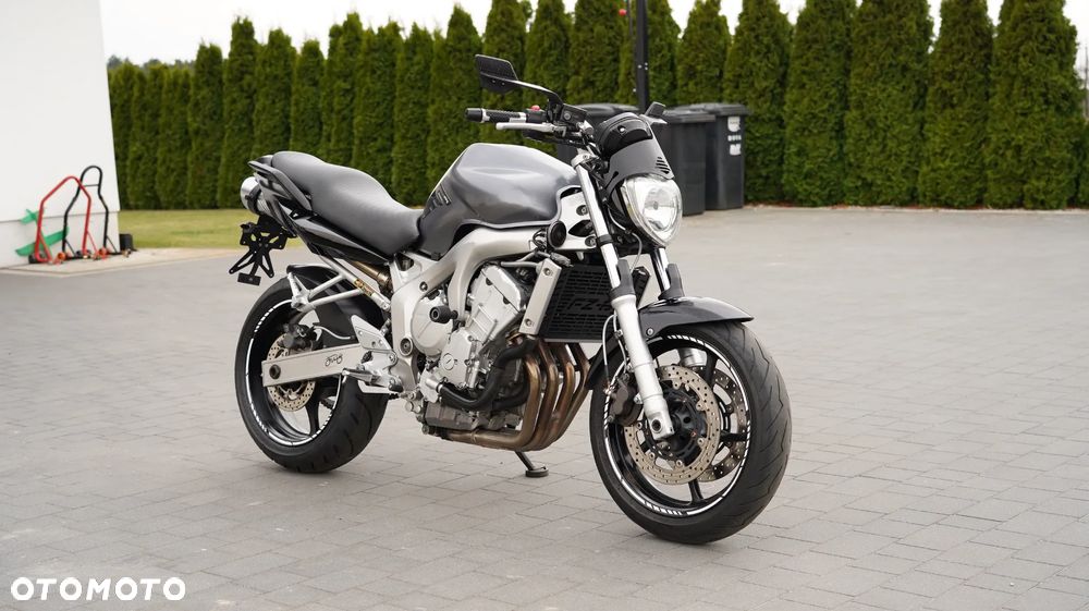 Yamaha FZ6 - 1