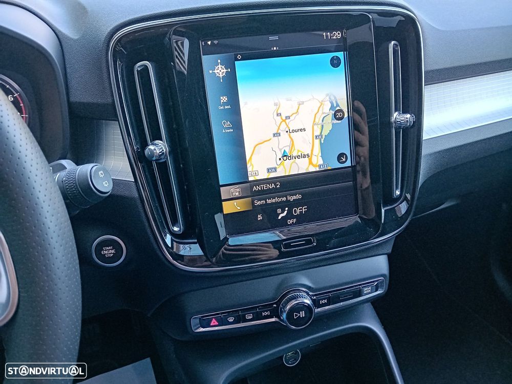 Volvo XC 40 1.5 T3 Momentum Tech Edition - 20