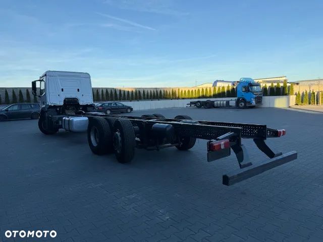 Mercedes-Benz Antos 2535 6x2 Rama pod zabudowę 9,5M Euro6 - 2