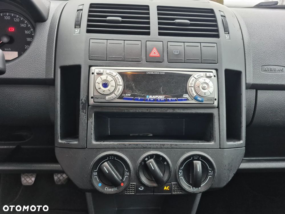 Volkswagen Polo 1.4 Special - 16