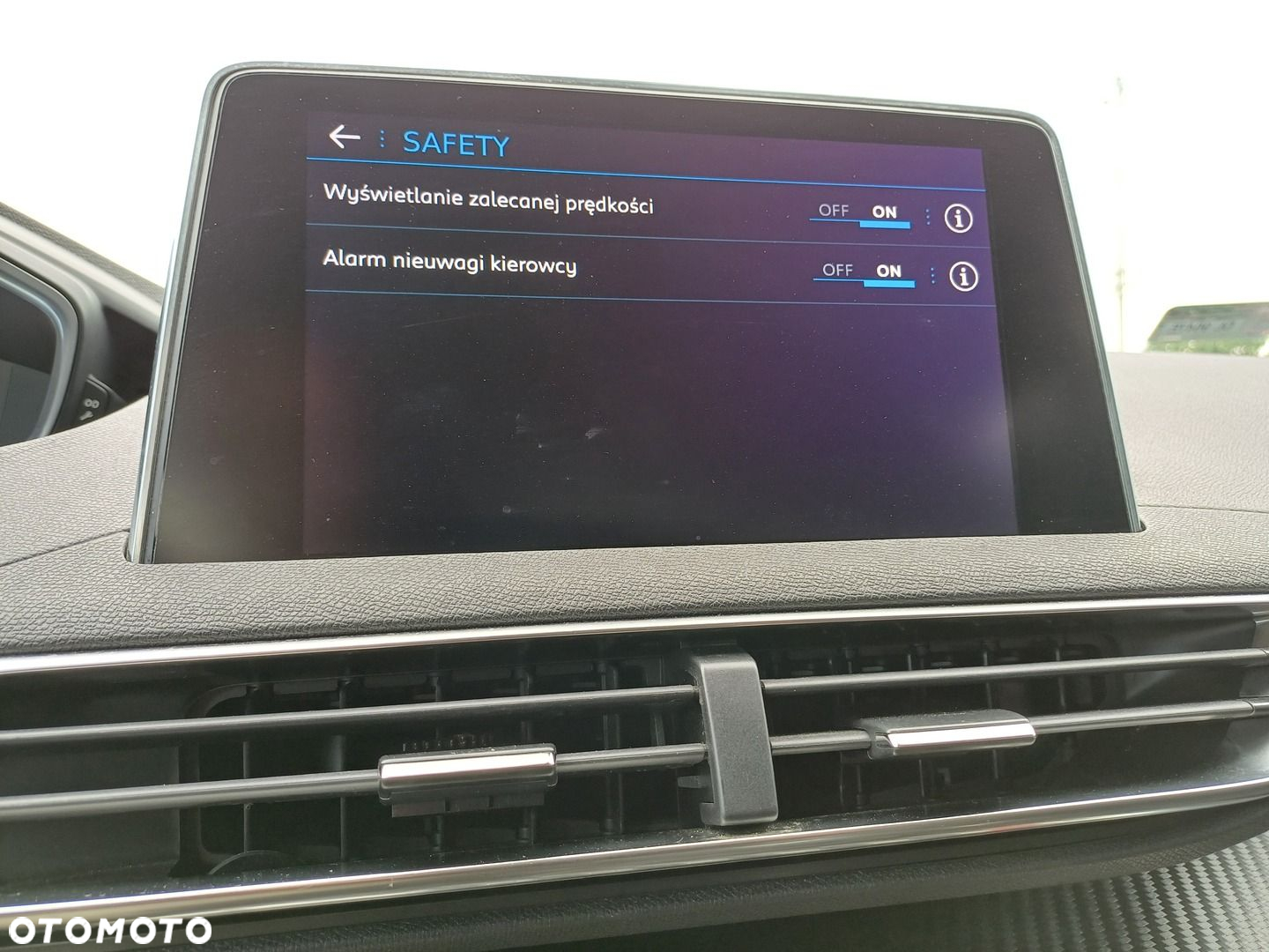 Peugeot 3008 - 22