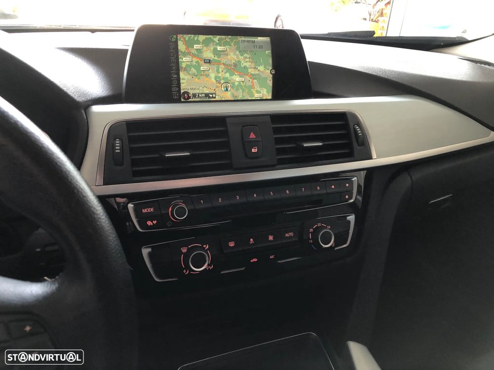 BMW 320 d EfficientDynamics Line Modern - 17