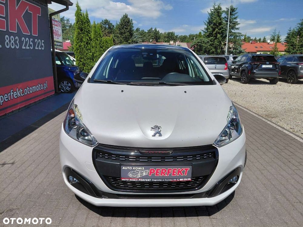 Peugeot 208 - 3