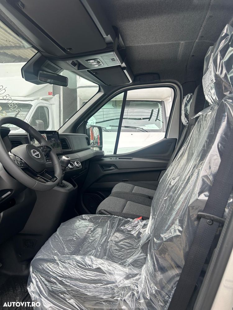 Nissan Interstar - 7