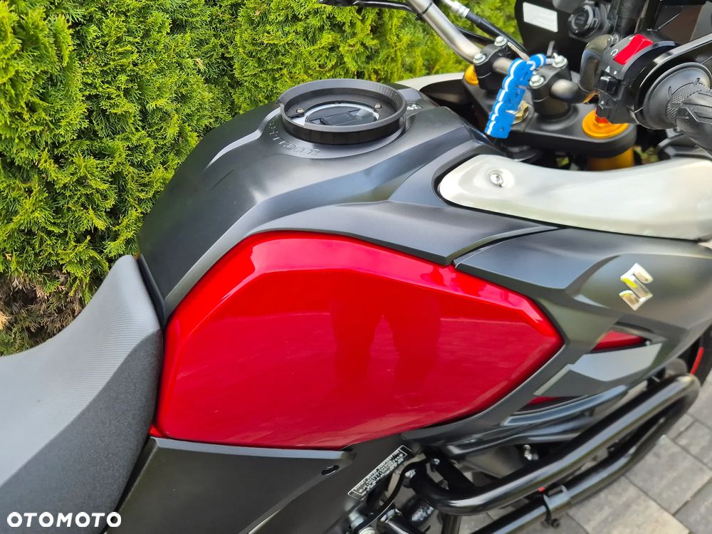Suzuki V-STROM - 11