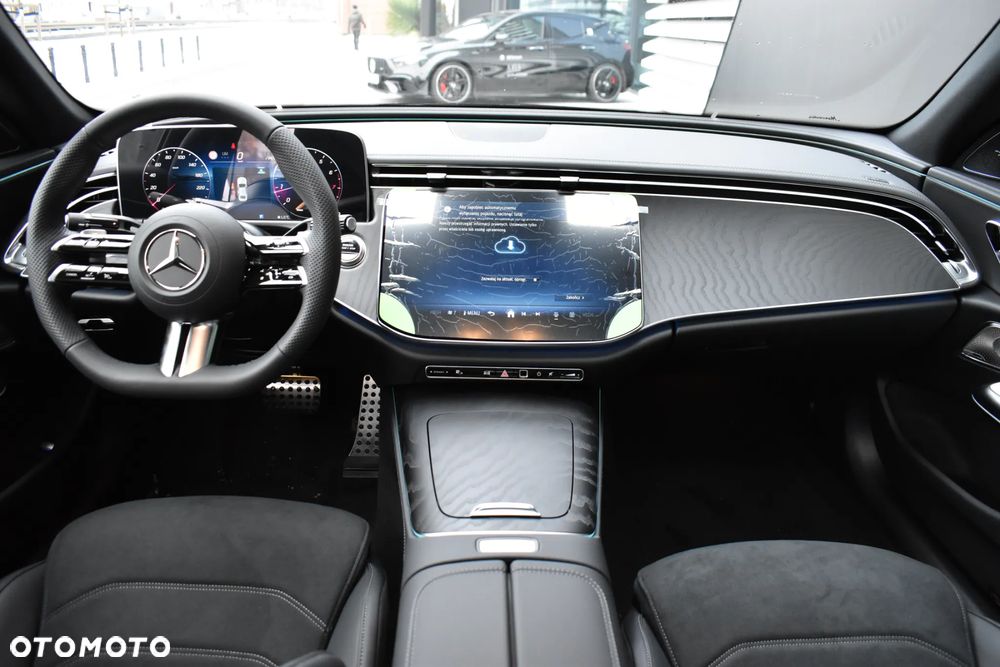 Mercedes-Benz Klasa E 200 4-Matic AMG - 15