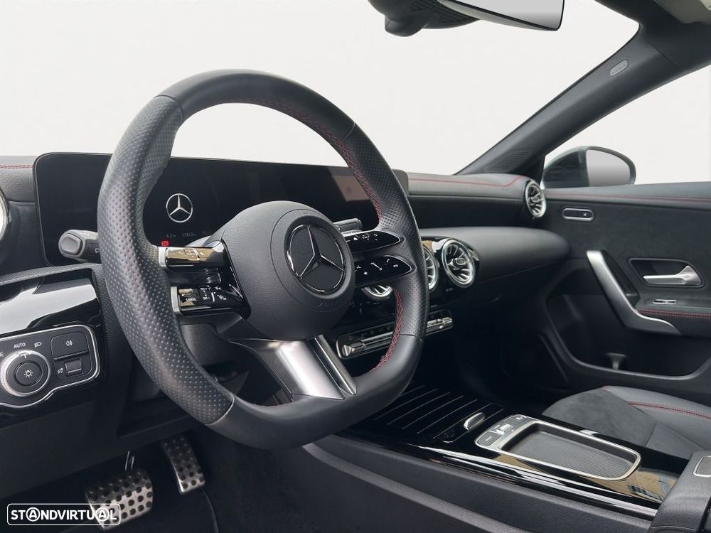 Mercedes-Benz CLA 250 - 10