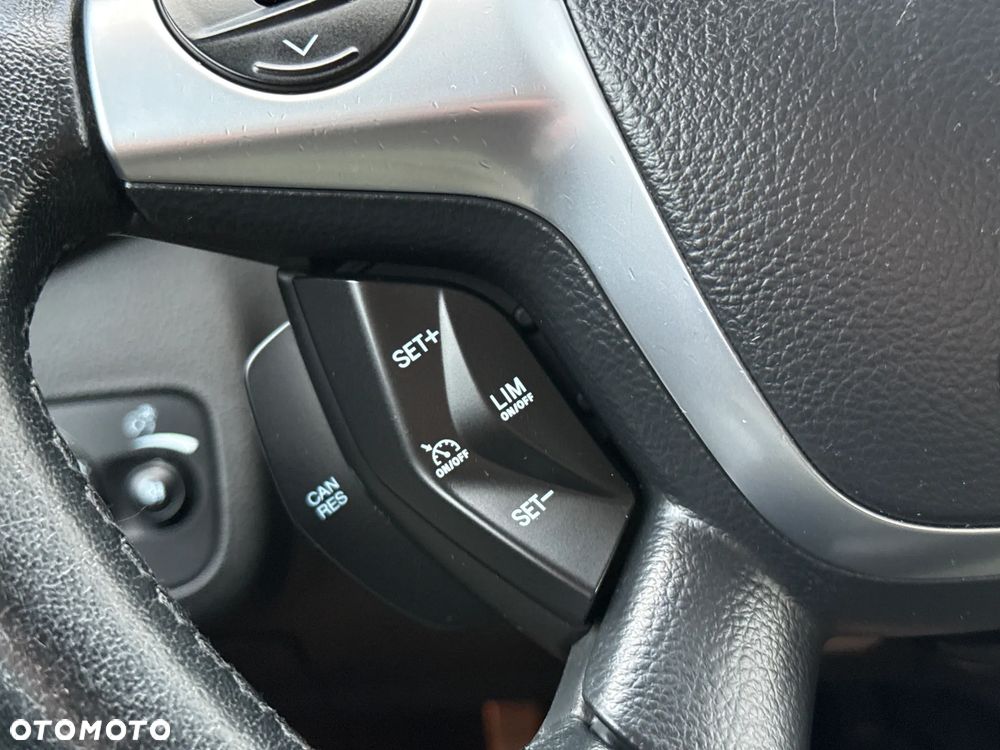 Ford Kuga - 39