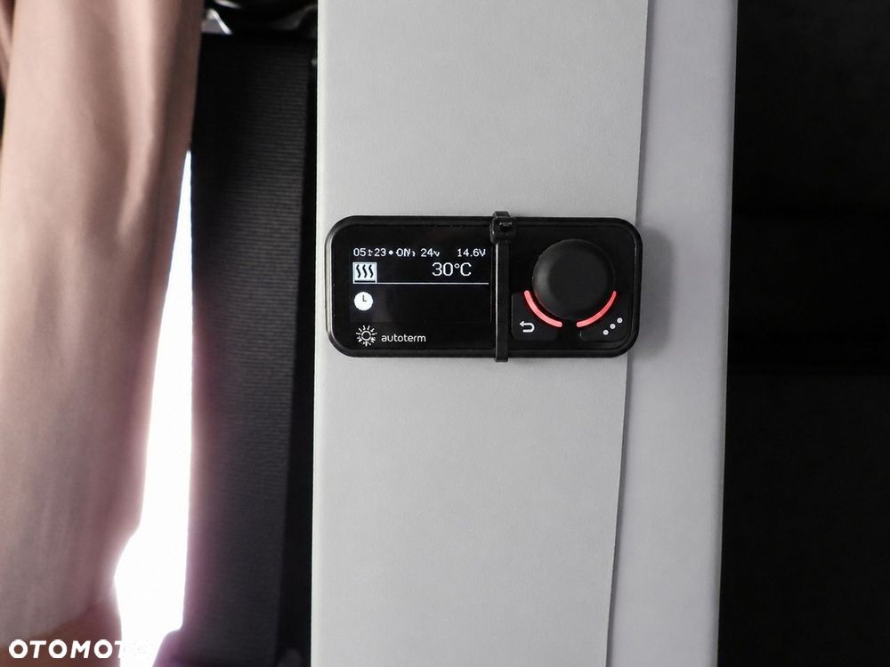 Iveco DAILY 35S18 PLANDEKA 8 PALET WEBASTO TEMPOMAT NAWIGACJA LEDY AUTOMAT HI-MATIC KLIMATYZACJA  180KM - 40