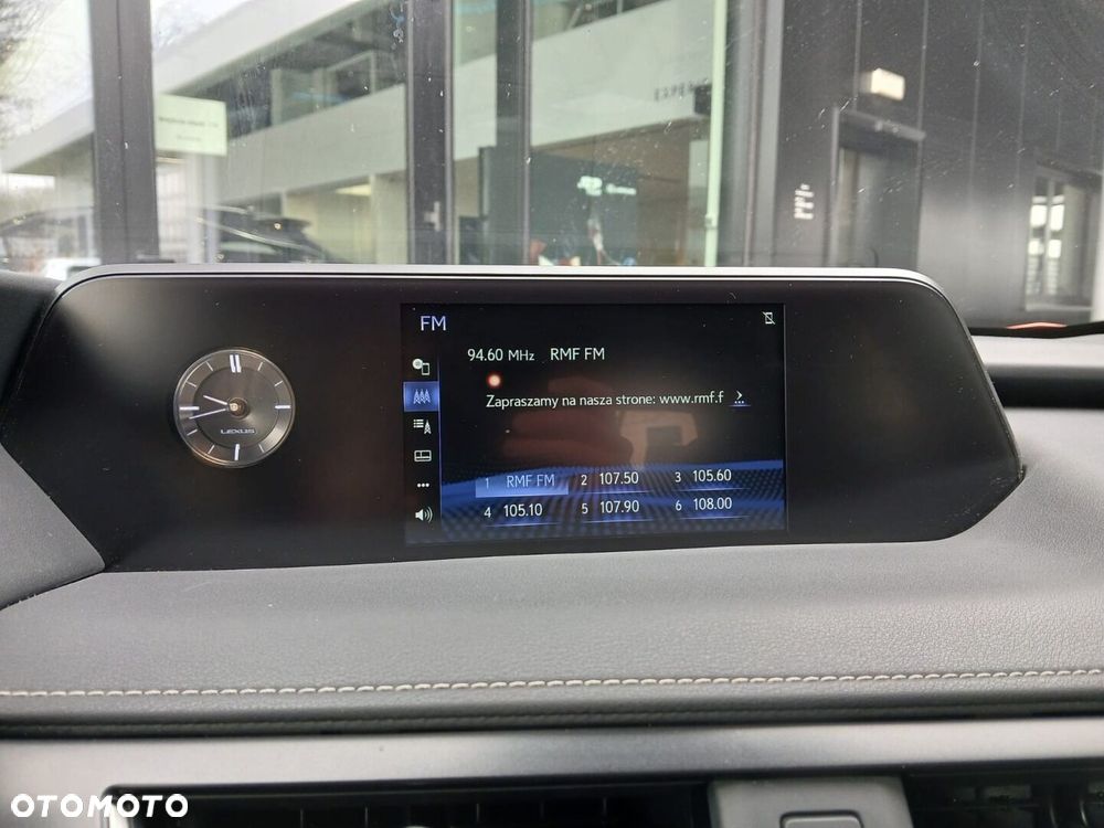 Lexus UX 250h GPF Business Edition 2WD - 23