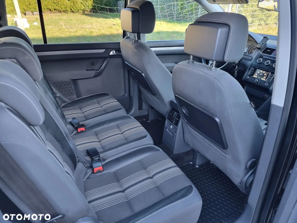 Volkswagen Touran 2.0 TDI DPF BlueMotion Technology MATCH - 15