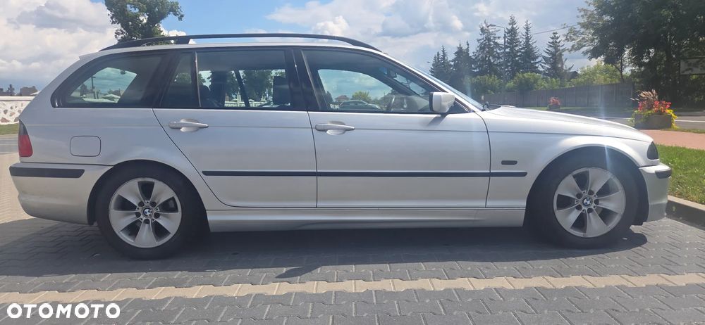 BMW Seria 3 325i Edition Sport - 6