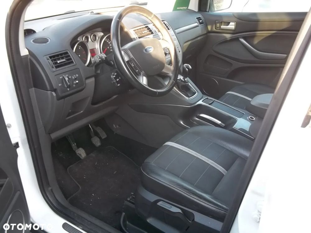 Ford Kuga 2.0 TDCi Titanium FWD - 7