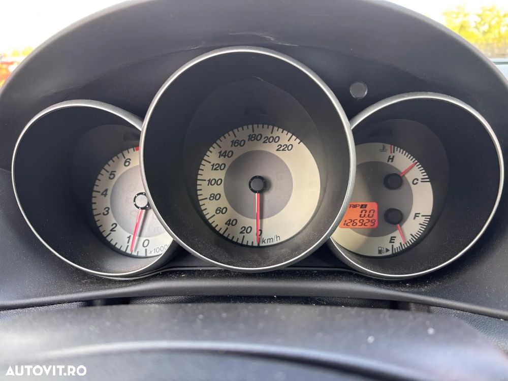Mazda 3 1.6i CE - 6