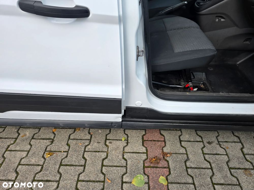 Ford Transit connect - 11