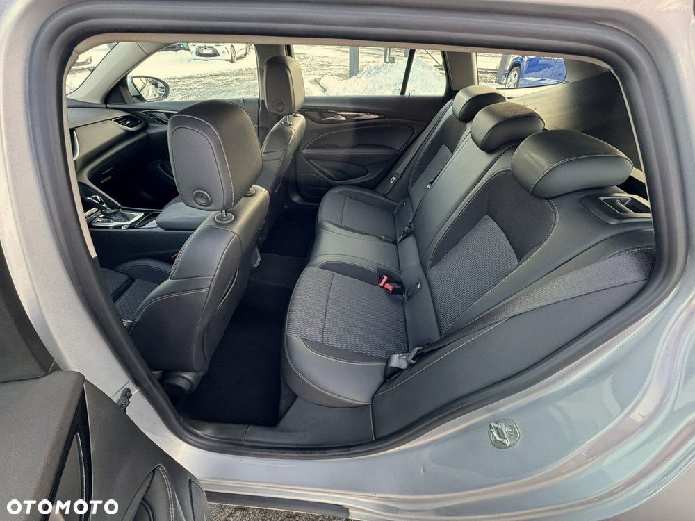 Opel Insignia - 18