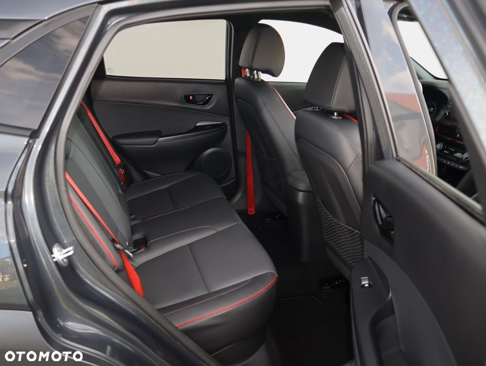 Hyundai Kona 1.6 T-GDI DCT 4WD Premium - 8