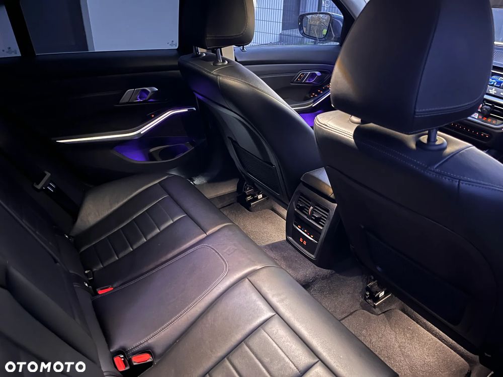 BMW Seria 3 320d xDrive Luxury Line - 13