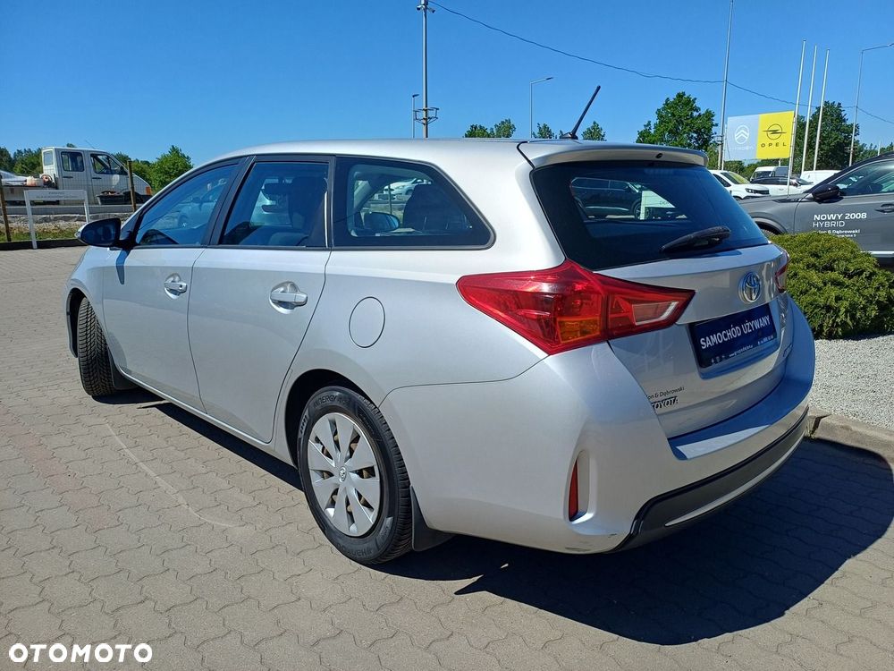 Toyota Auris 1.6 Active - 4