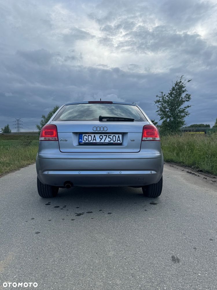 Audi A3 3-drzwiowe 1.6 FSI Ambiente - 4